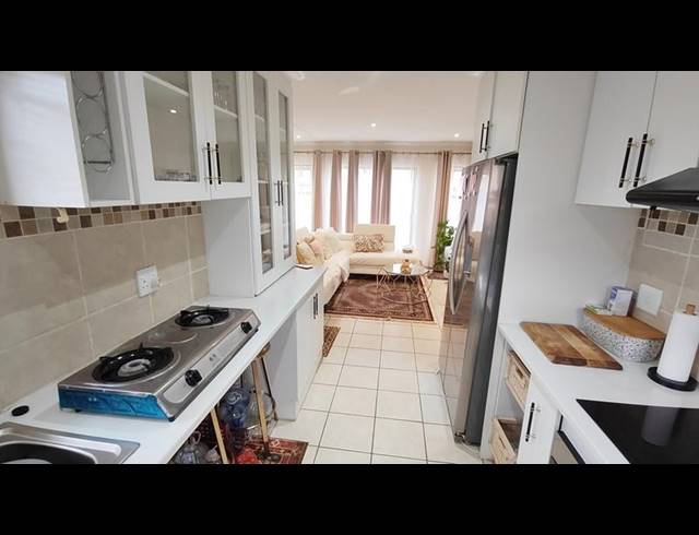 2 BEDROOM TOWNHOUSE FOR SALE IN CHRISTIAANVILLE AH